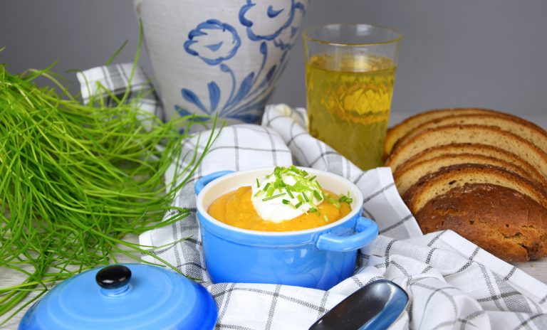Hessische Kartoffelsuppe mit Äppelwoi